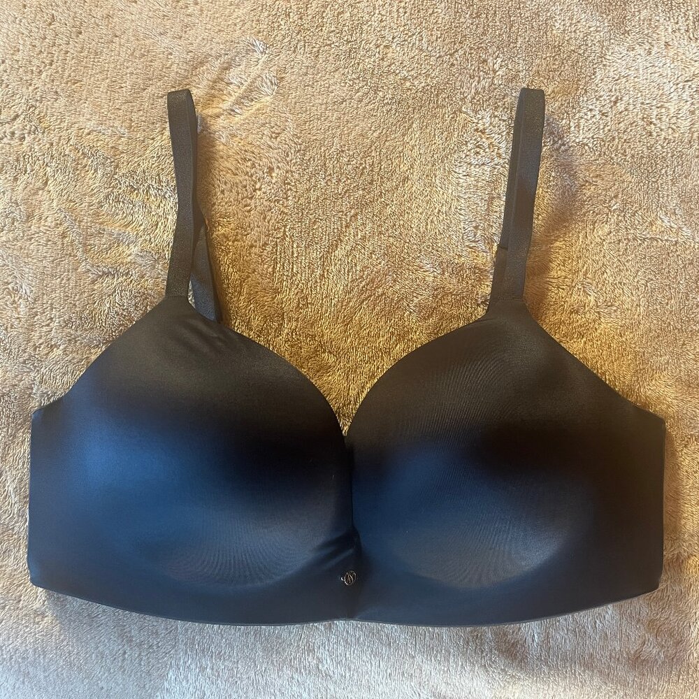 Victoria's Secret So Obsessed Smooth Wireless Push Up Bra